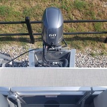 Sunchaser Boats Oasis 18 Fish