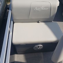 Sunchaser Boats Oasis 18 Fish