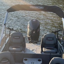 Tracker Targa V-19 WT