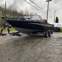 Tracker Targa V-19 WT