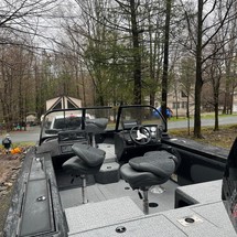 Tracker Targa V-19 WT