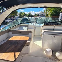 Sea Ray 370 Venture