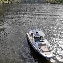 Nimbus Tender 9