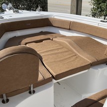 Sea Ray hunt ultra 211