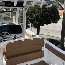 Sea Ray hunt ultra 211