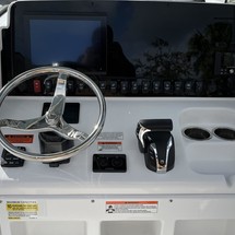 Sea Ray hunt ultra 211