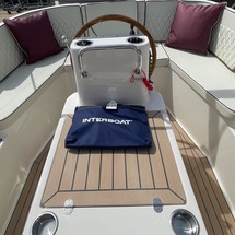 Interboat intender 650