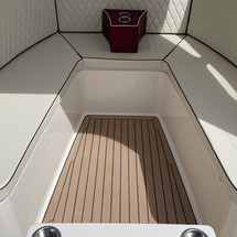 Interboat intender 650