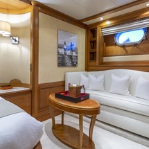 Benetti Tradition 100