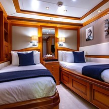 Benetti Tradition 100