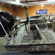 Angler Pro Boats 2900 center console