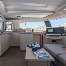 Fountaine Pajot Astréa 42
