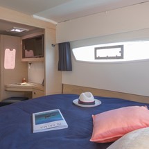 Fountaine Pajot Astréa 42