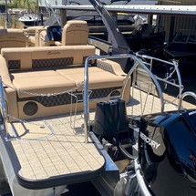 Everglades 230 cc w/ 250 verado