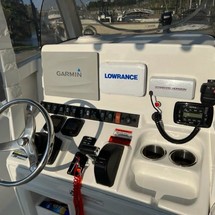 Sea Ray hunt ultra 211