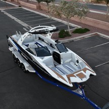 Malibu Wakesetter 24 MXZ