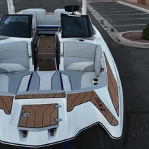 Malibu Wakesetter 24 MXZ