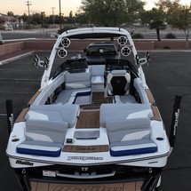 Malibu Wakesetter 24 MXZ