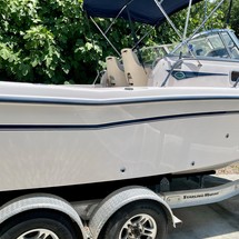 Grady-White Seafarer 228