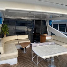 Azimut 86S