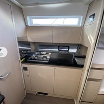 Jeanneau Leader 33