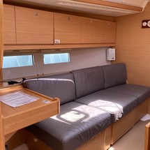 Dufour 390