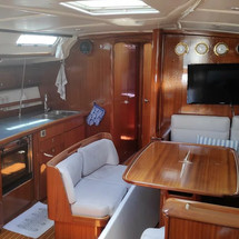 Bavaria 44
