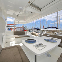 Lagoon 450 F