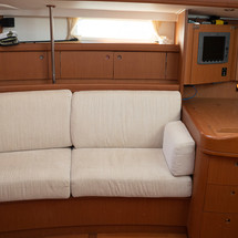 Beneteau 57