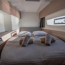 Fountaine Pajot Astrea 42