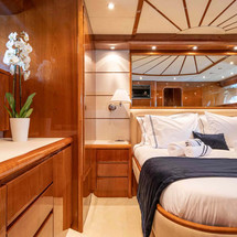 Falcon Yachts 86