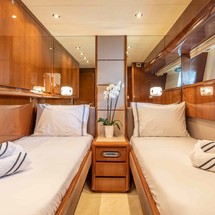 Falcon Yachts 86