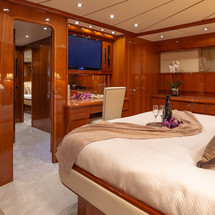 Falcon Yachts 86