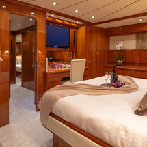 Falcon Yachts 86