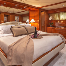 Falcon Yachts 86