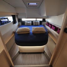 Fountaine Pajot Lucia 40