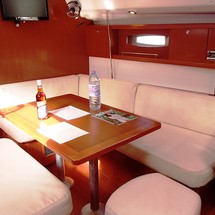 Beneteau Oceanis 43