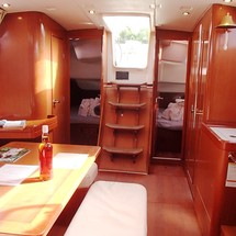Beneteau Oceanis 43