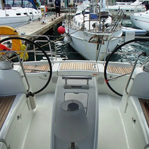 Beneteau Oceanis 43