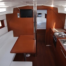 Beneteau Oceanis 38.1