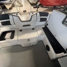 Yamaha AR195