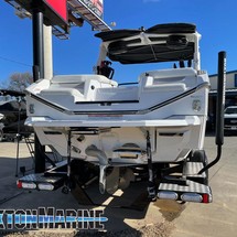 Super Air Nautique G23