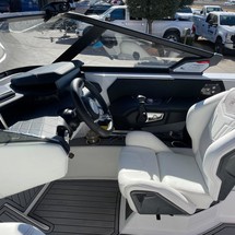 Super Air Nautique G23