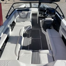 Super Air Nautique G23
