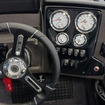 Tracker Targa V-19 WT