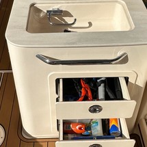 Grady-White Freedom 275