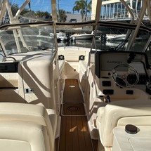 Grady-White Freedom 275