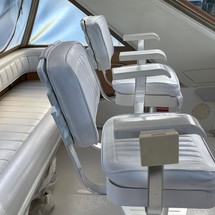 Sea ray 500 db sedan bridge