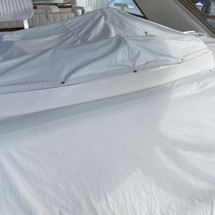 Sea ray 500 db sedan bridge