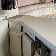 Sea ray 500 db sedan bridge